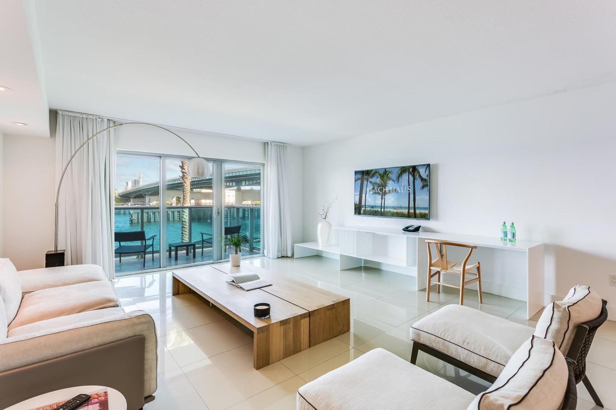 Beach Haus Bal Harbour Стая снимка
